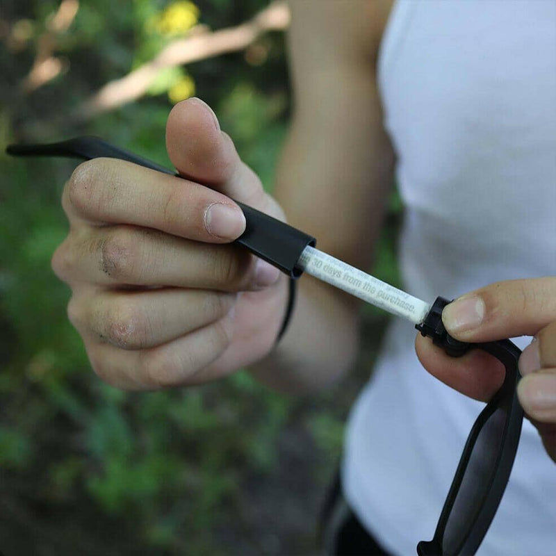 Óculos California - Não esconda, apenas guarde Sunglasses Mil e Dois Descontos 