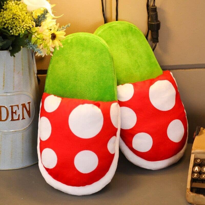 Pantufa Super Mario Plant© + Vaso Pantufa Super Mario World Mil e Dois Descontos 