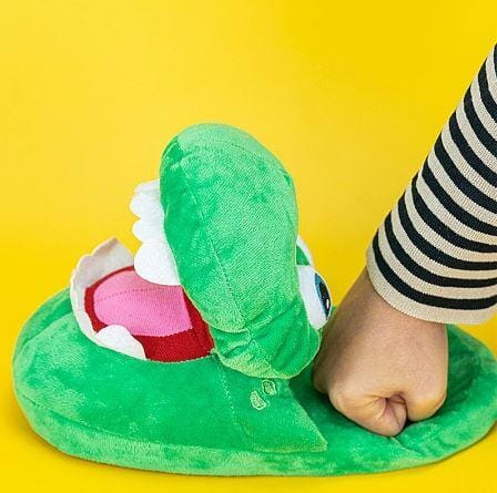 Pantufas de Jacaré que abre a boca (PROMOÇÃO DE INVERNO) Pantufa Jacaré Mil e Dois Descontos 