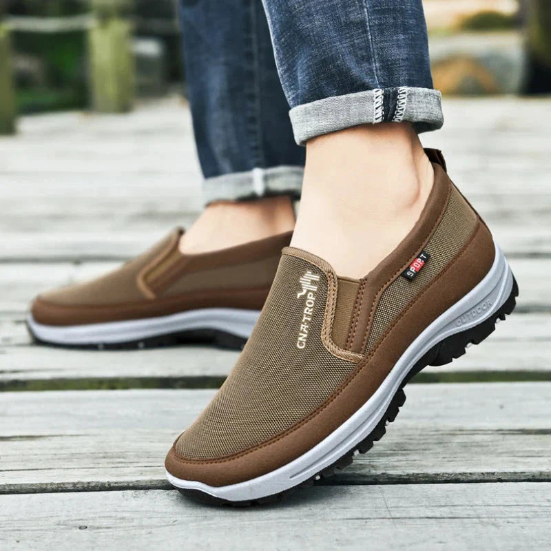Tênis Mocassim Ortopédico Antiderrapante - ConfortoPlus Tênis Mocassim Ortopédico Antiderrapante - ConfortoPlus Mil e Dois Descontos 